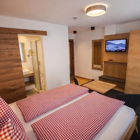 Haus Kuechelspitz Panzió *