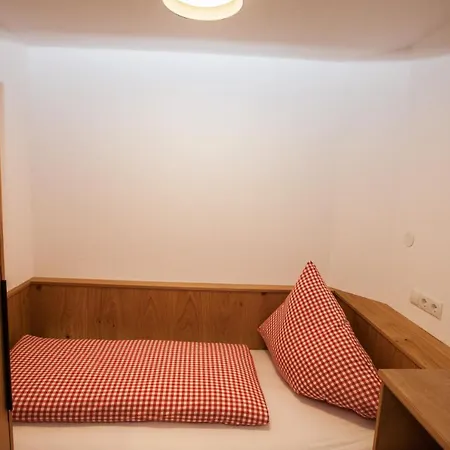 Haus Kuechelspitz * Ischgl